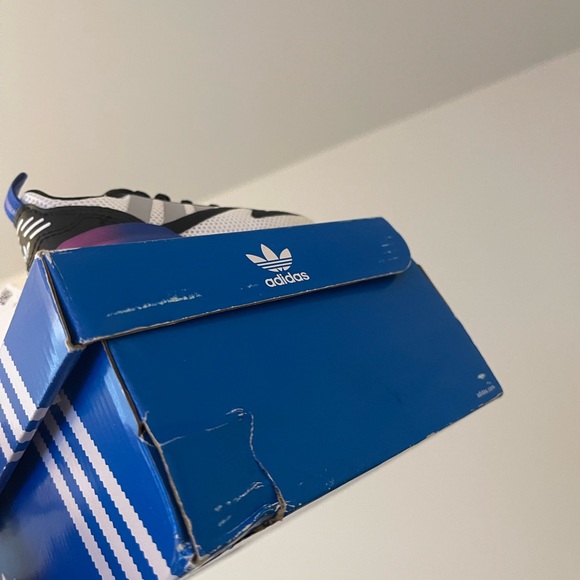 Baby adidas sneakers - Picture 2 of 3